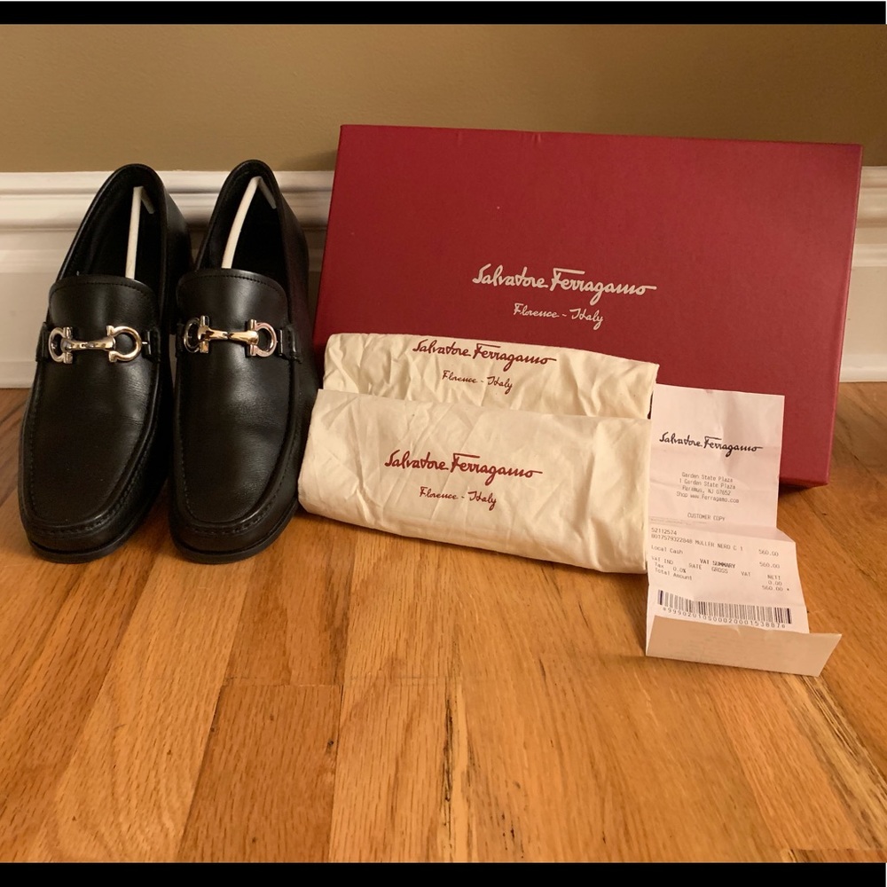 WORN ONCE - NO CREASE - SIZE EIGHT